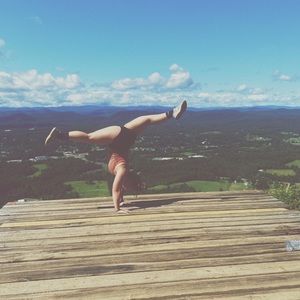 Meet your Posher, Elena